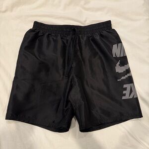 Nike Men’s Black Swim Trunks Medium NWT